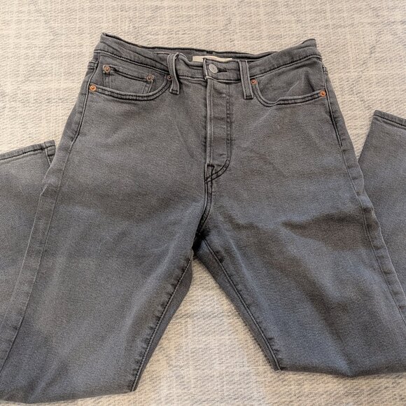 Levi Wedgie Straight Jeans - Picture 3 of 3